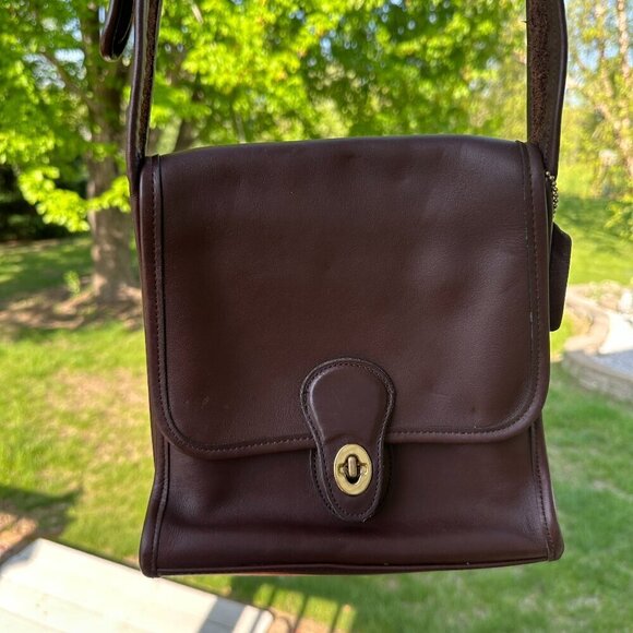 Coach Handbags - Vintage Coach Shelburne Bag 9038 Brown Color, Excellent Condition